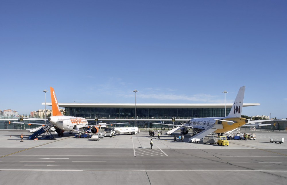 Gibraltar Airport / bblur architecture + 3DReid