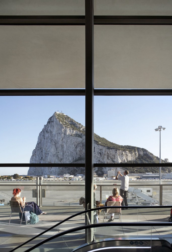 Gibraltar Airport / bblur architecture + 3DReid