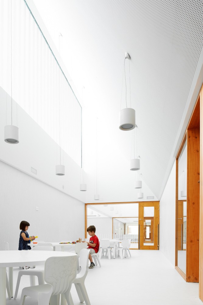 Nursery School in Berriozar / Javier Larraz + Iñigo Beguiristain + Iñaki Bergera