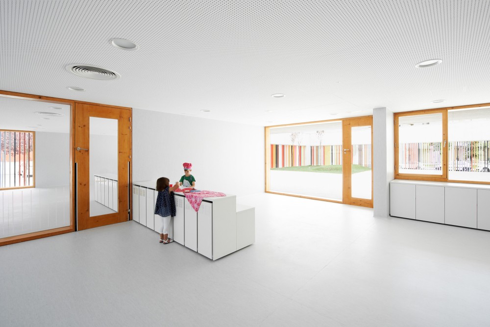 Nursery School in Berriozar / Javier Larraz + Iñigo Beguiristain + Iñaki Bergera