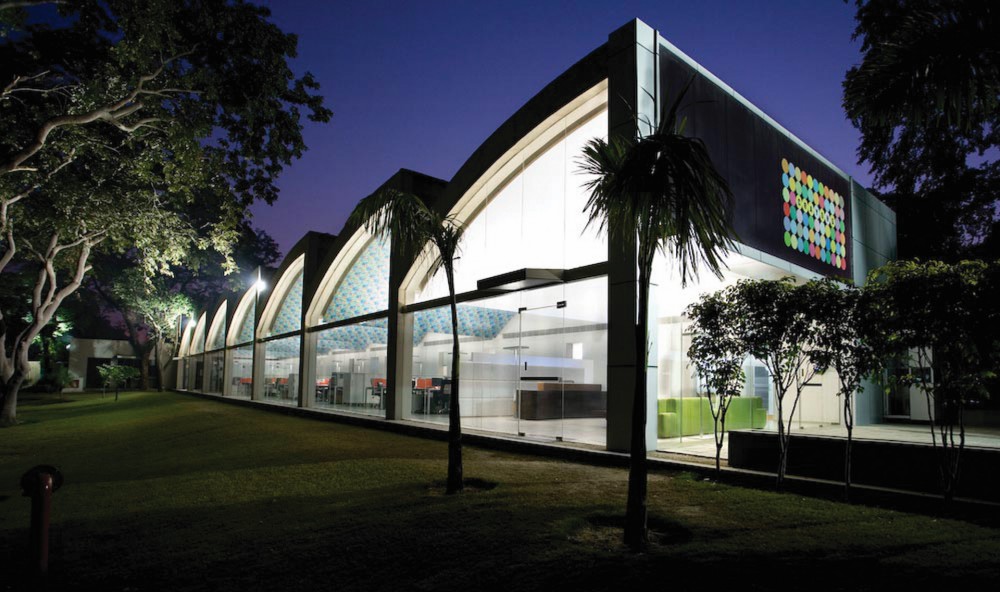 Office for Crayons / IAAD