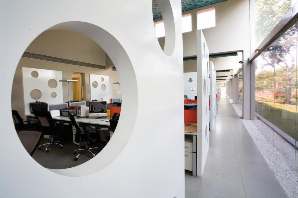 Office for Crayons / IAAD