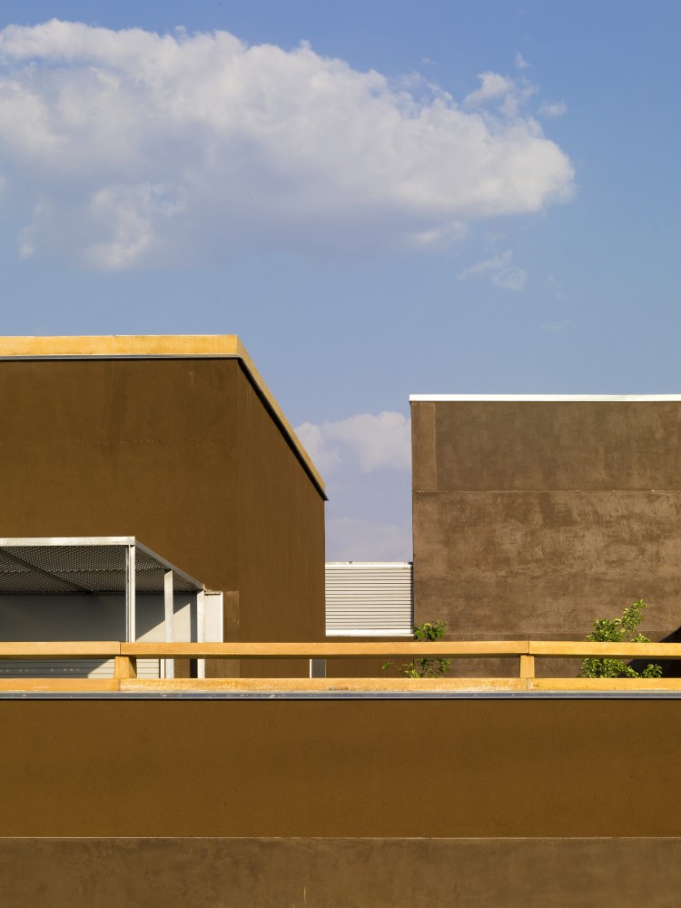 Tierra De Barros Hospital / EACSN + Junquera Arquitectos