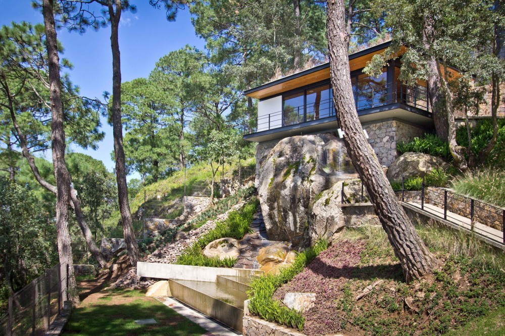 The Forest Pavilion / Espacio EMA