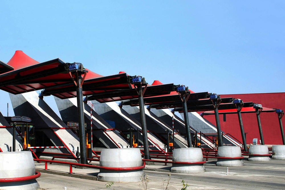 Toll Plaza / archohm