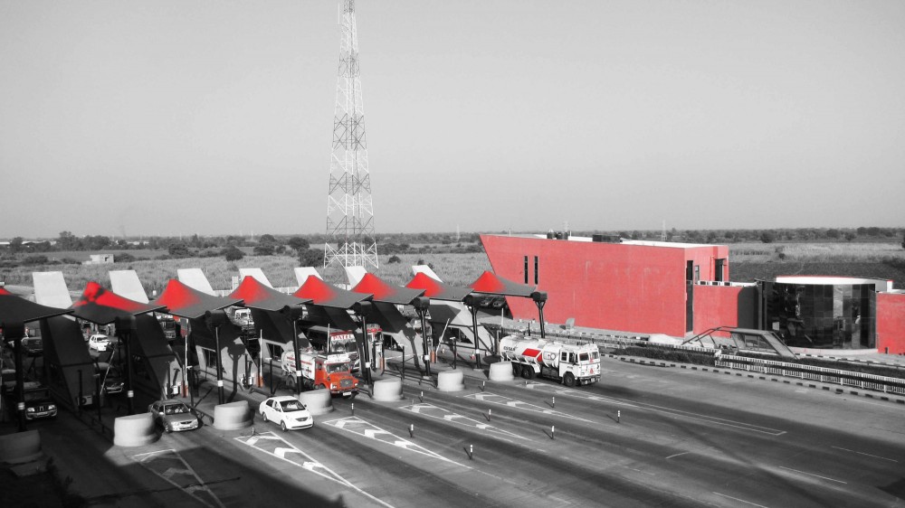 Toll Plaza / archohm