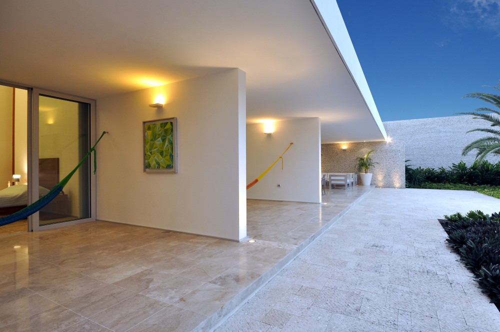 Rajuela House / Muñoz Arquitectos