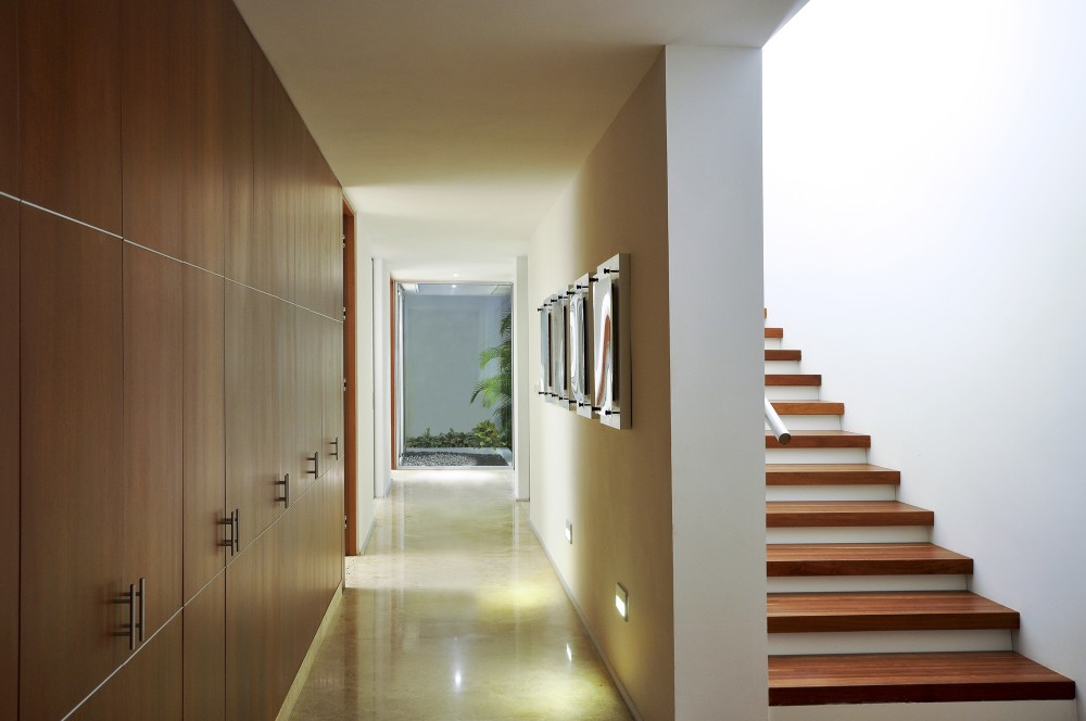 Rajuela House / Muñoz Arquitectos