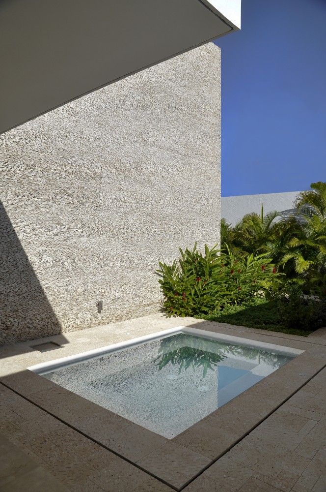 Rajuela House / Muñoz Arquitectos