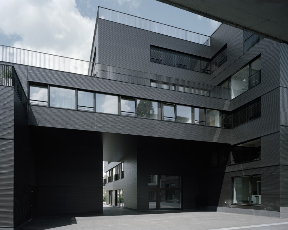Housing and Shops / Christ & Gantenbein