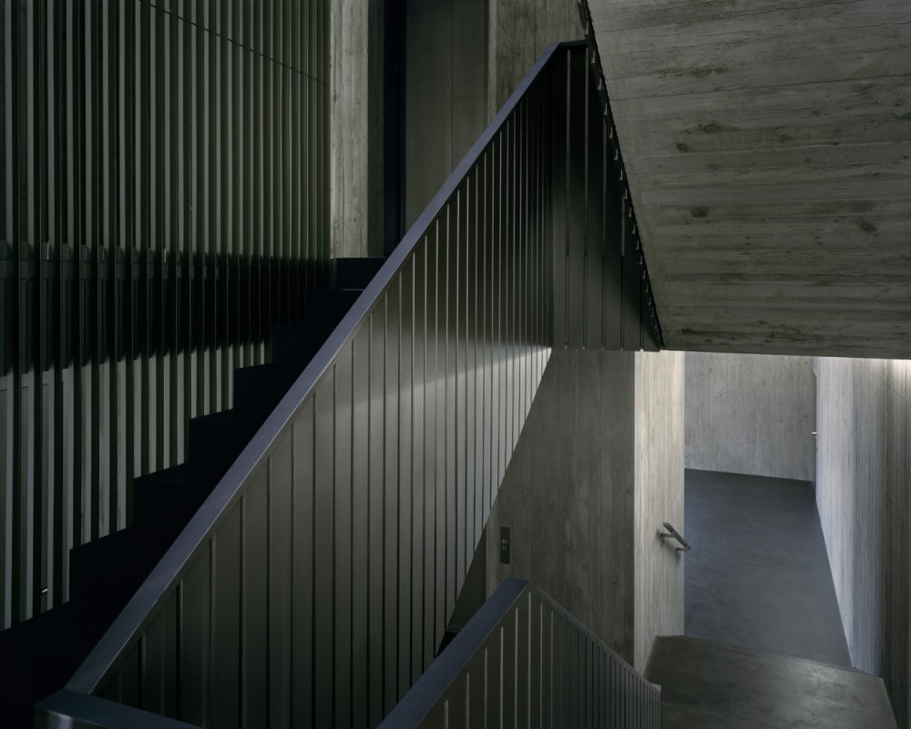 Housing and Shops / Christ & Gantenbein