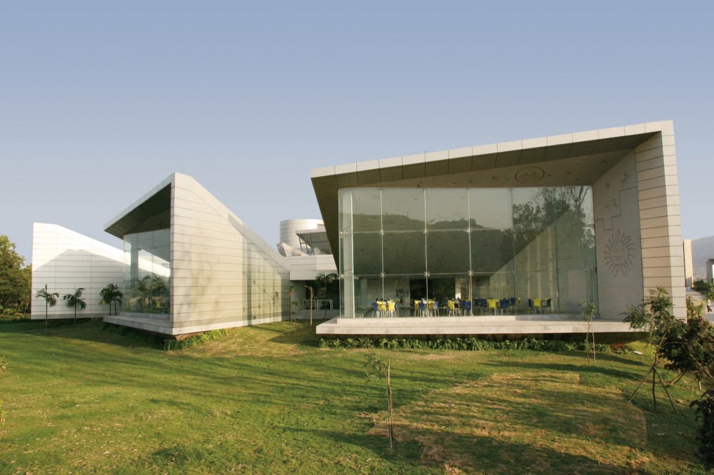 Samundra Institute of Maritime Studies / Christopher Charles Benninger Architects