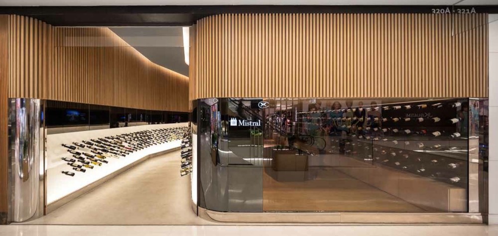 Mistral Wine Store / Studio Arthur Casas