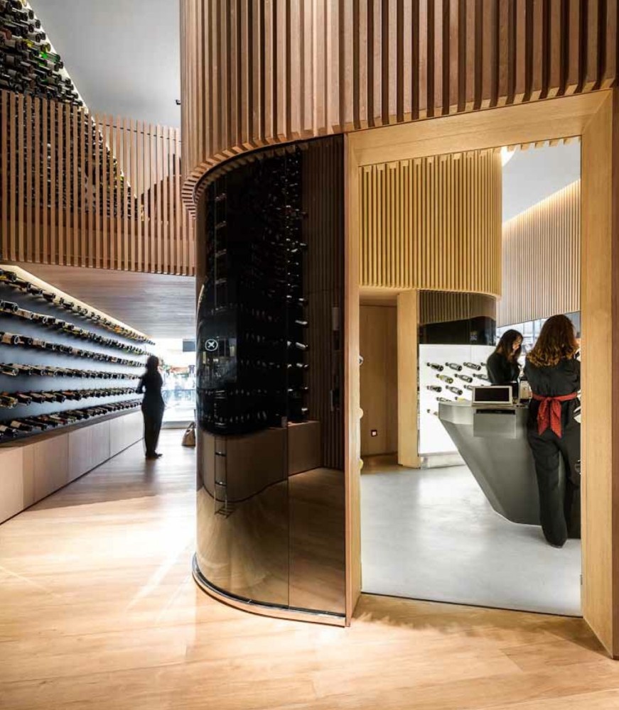 Mistral Wine Store / Studio Arthur Casas
