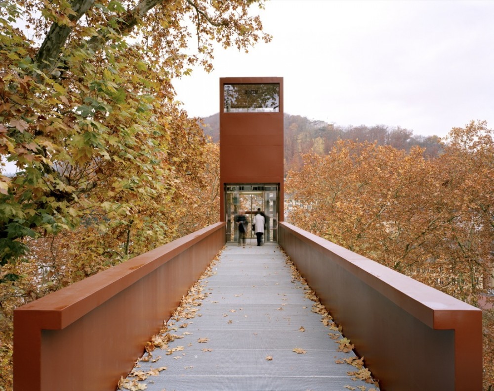Limmat Footbridge and Promenade Lift / Leuppi & Schafroth Architekten