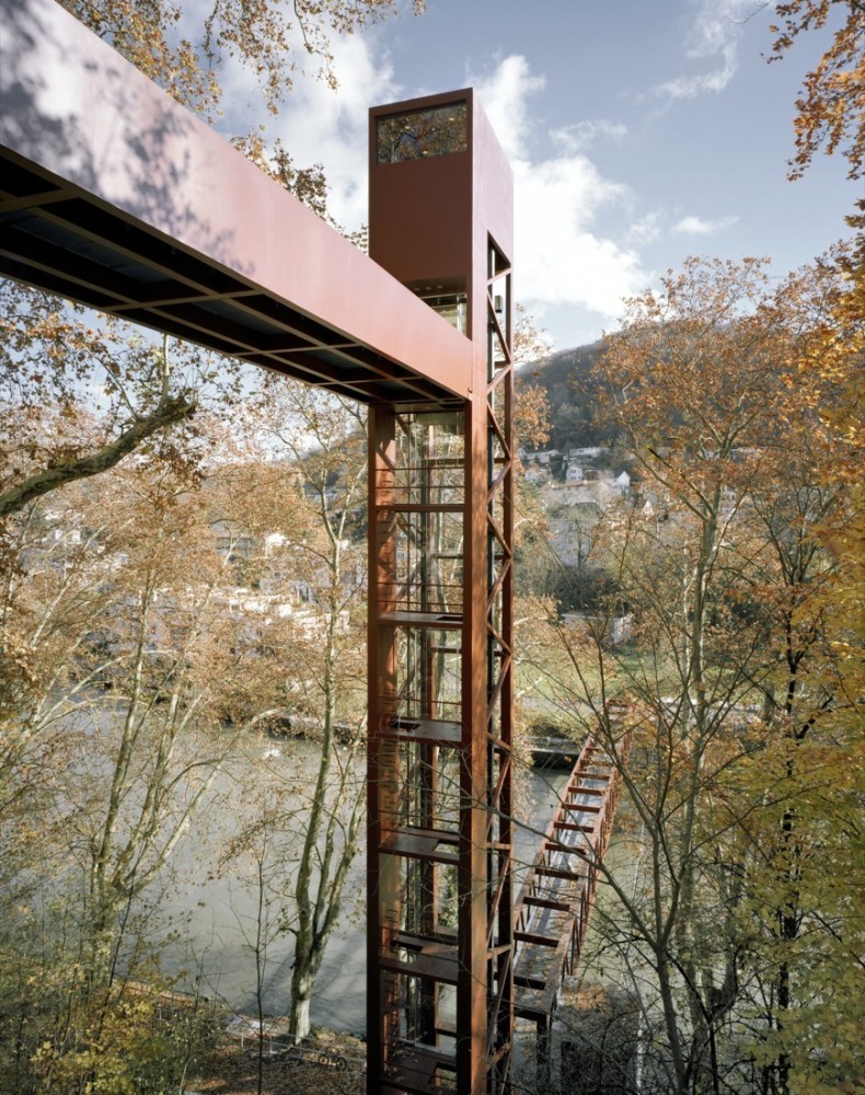 Limmat Footbridge and Promenade Lift / Leuppi & Schafroth Architekten