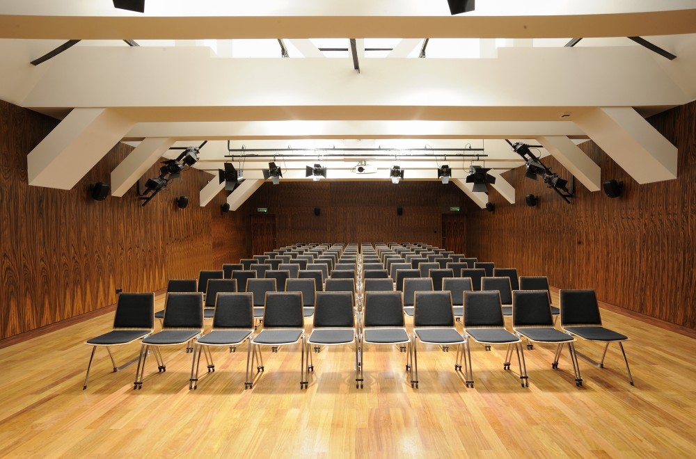 Grand Hall Complex at The ZAMEK / Toya Design