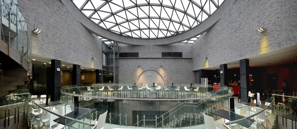 Grand Hall Complex at The ZAMEK / Toya Design