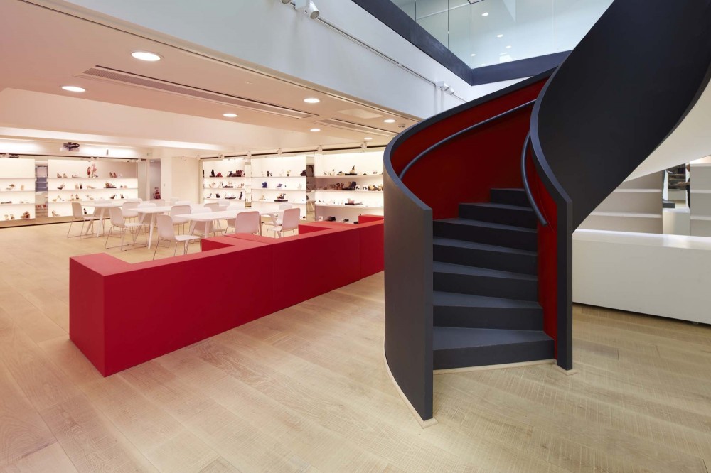 Kurt Geiger Headquarters Building / Archer Architects