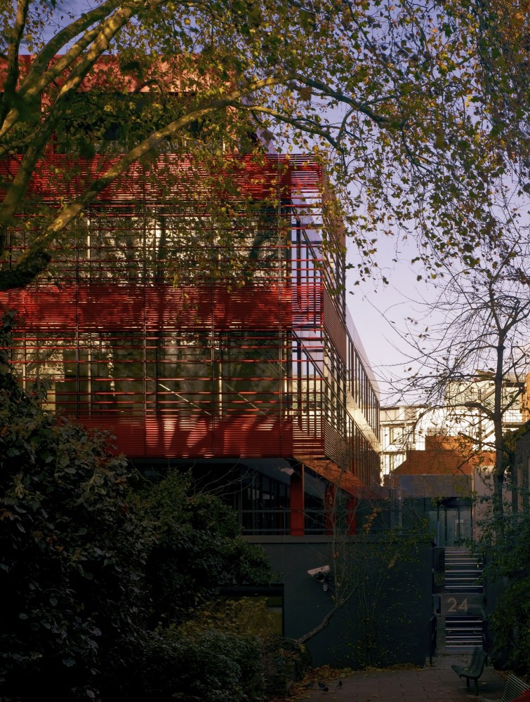Kurt Geiger Headquarters Building / Archer Architects