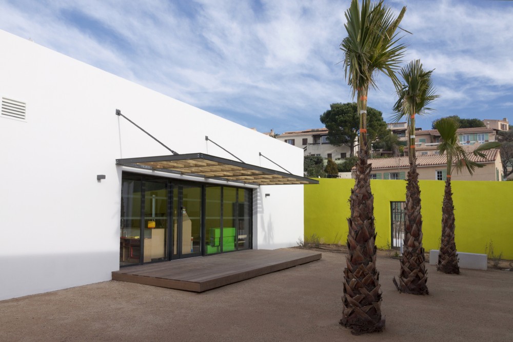 Kindergarten “Les Séveriers” / Pirollet Architectes