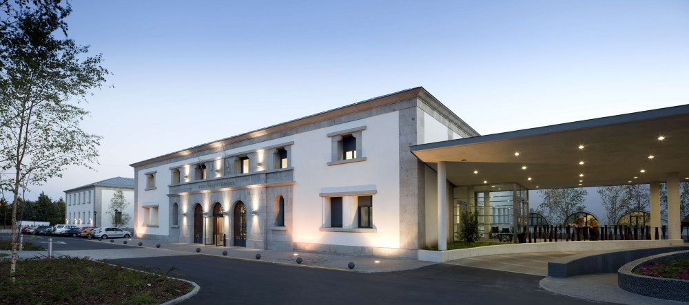 Avila Hospital / EACSN