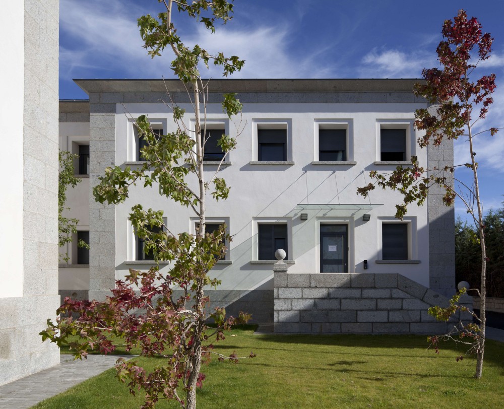 Avila Hospital / EACSN