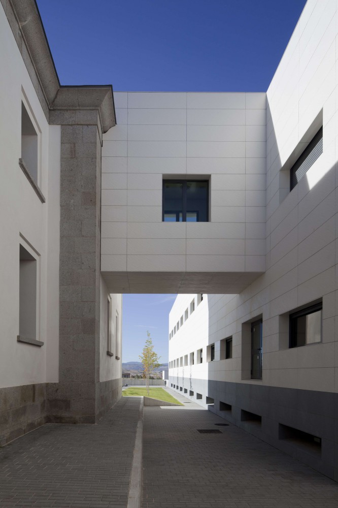 Avila Hospital / EACSN