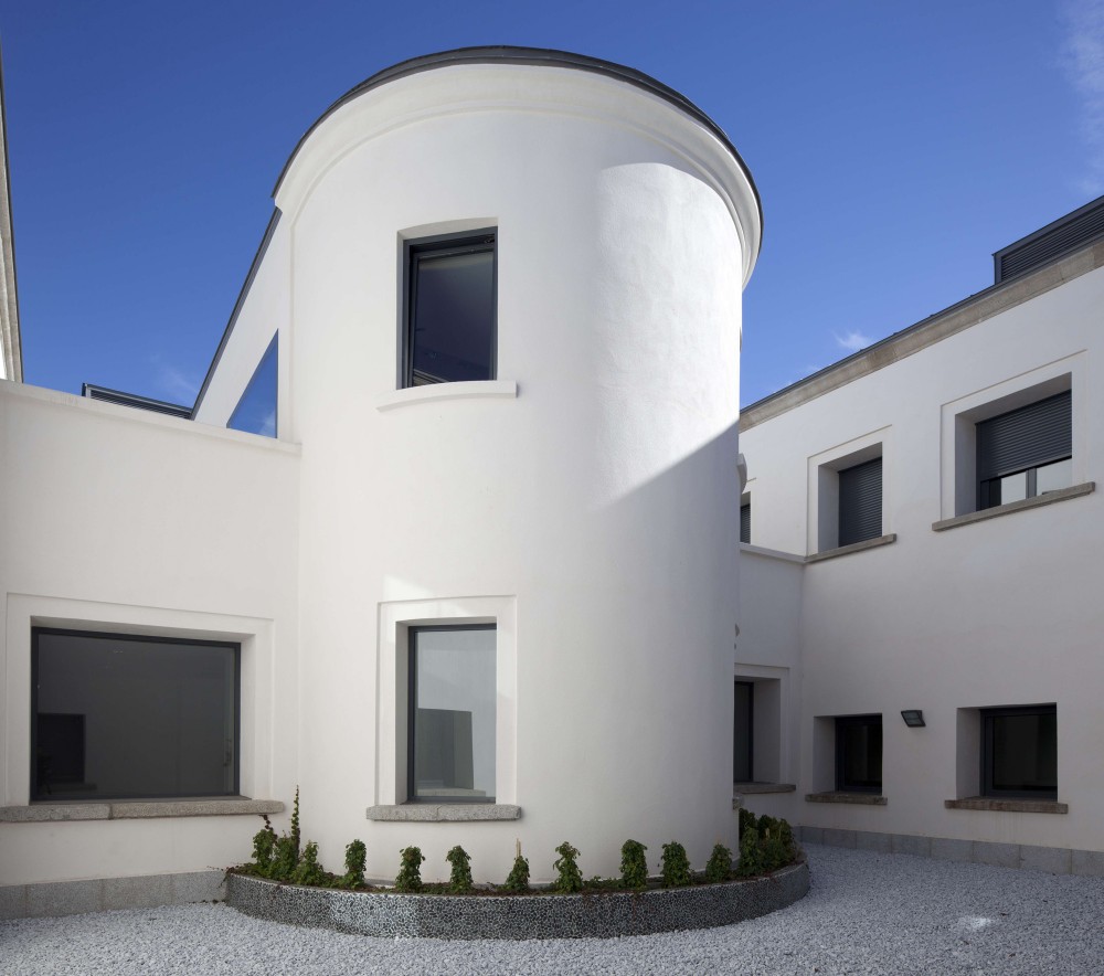 Avila Hospital / EACSN