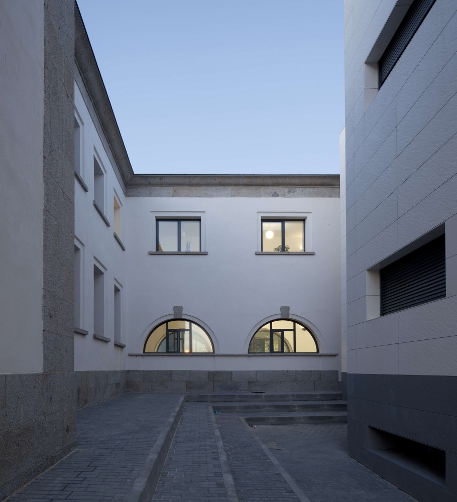 Avila Hospital / EACSN