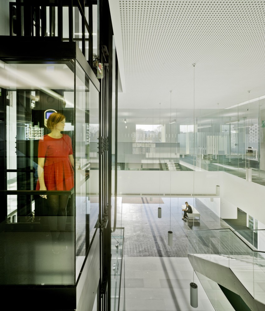 Central Office of FEDA Confederation of Employers of Albacete / Cor & Asociados