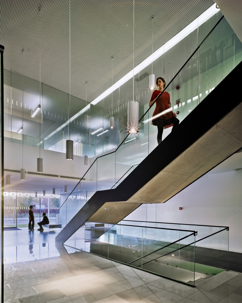 Central Office of FEDA Confederation of Employers of Albacete / Cor & Asociados