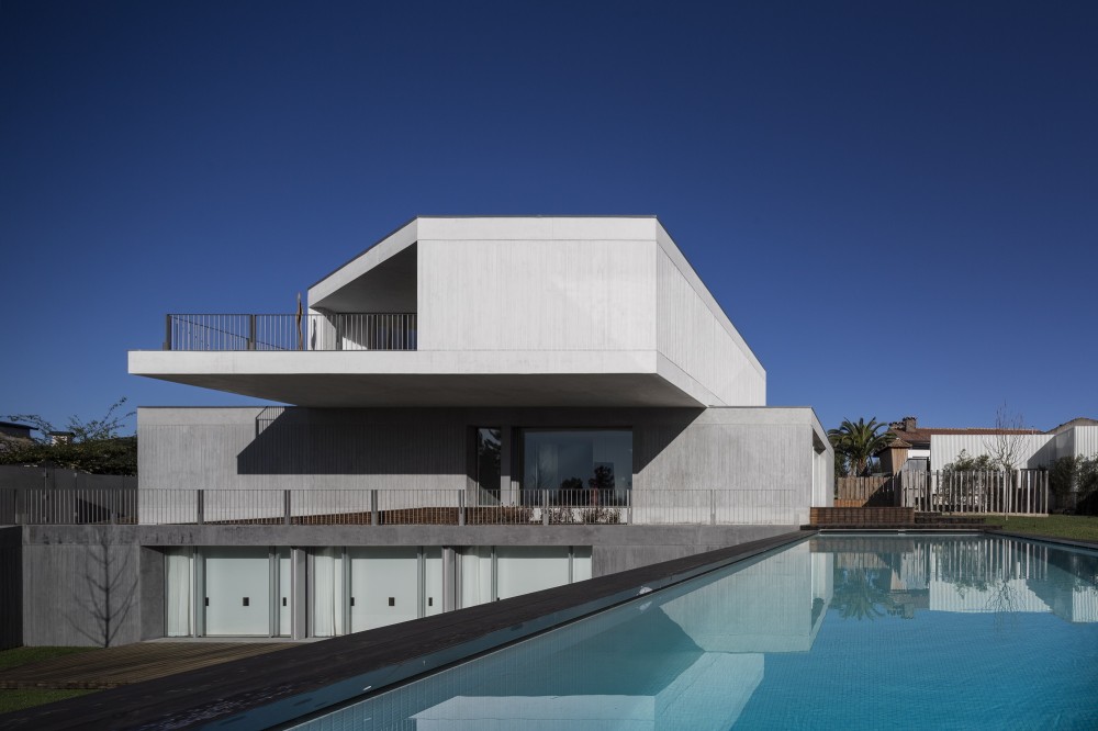 House in Travanca / Nelson Resende