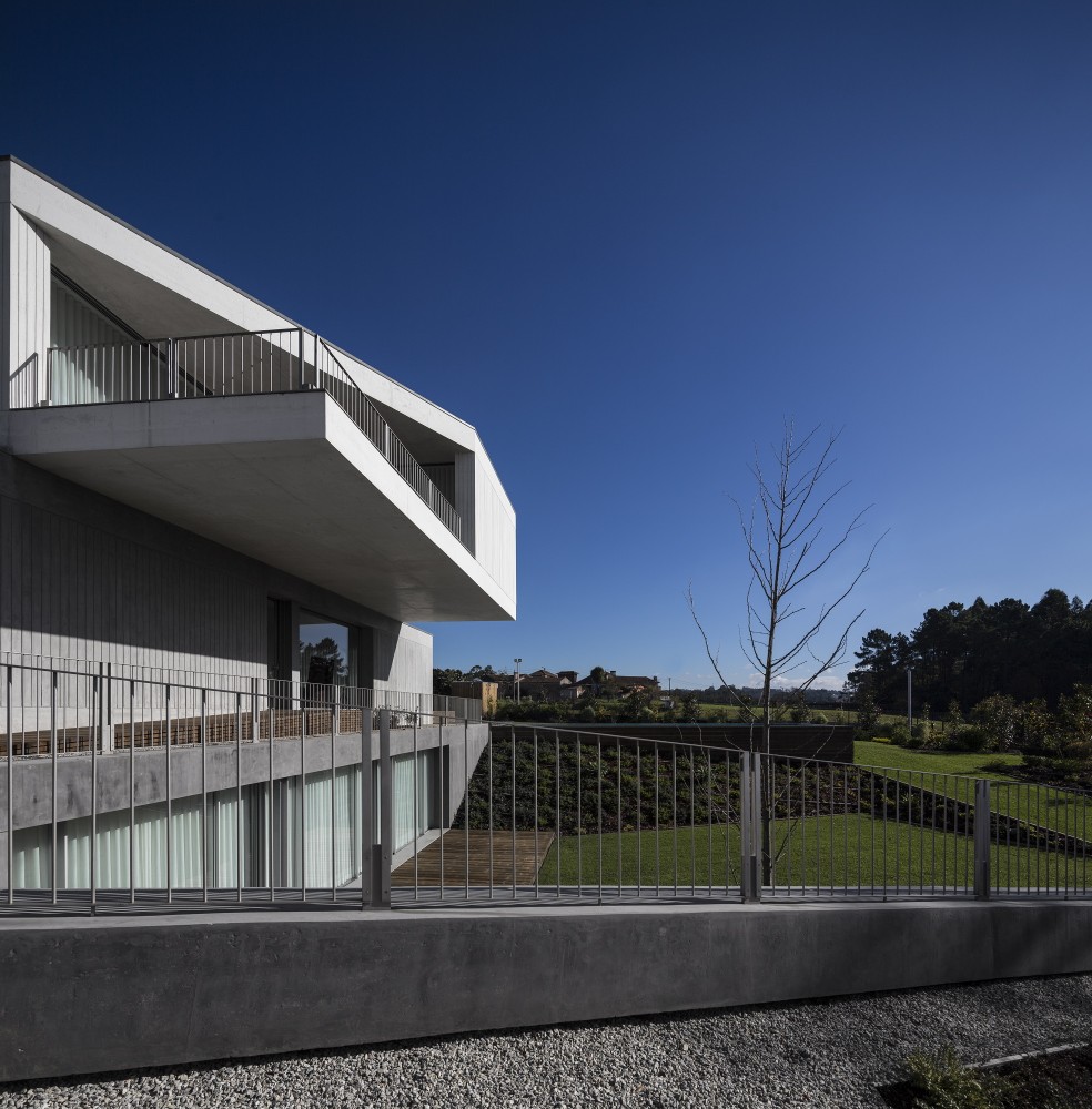 House in Travanca / Nelson Resende
