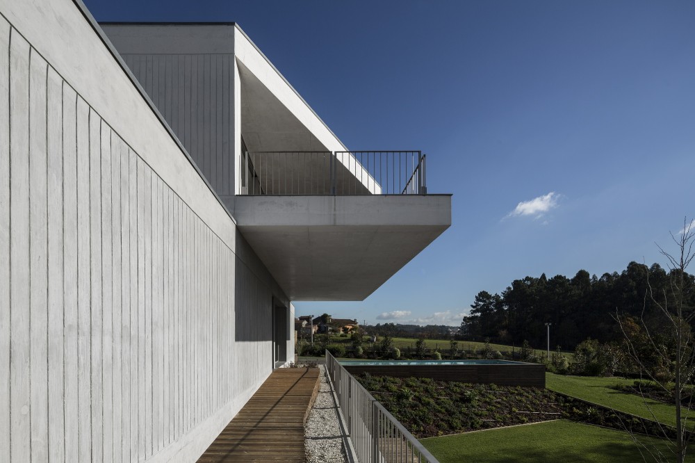 House in Travanca / Nelson Resende
