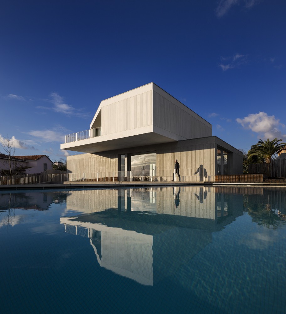 House in Travanca / Nelson Resende