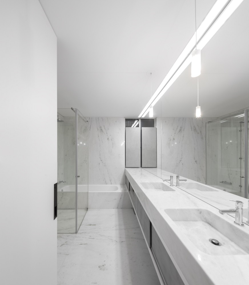 House in Travanca / Nelson Resende