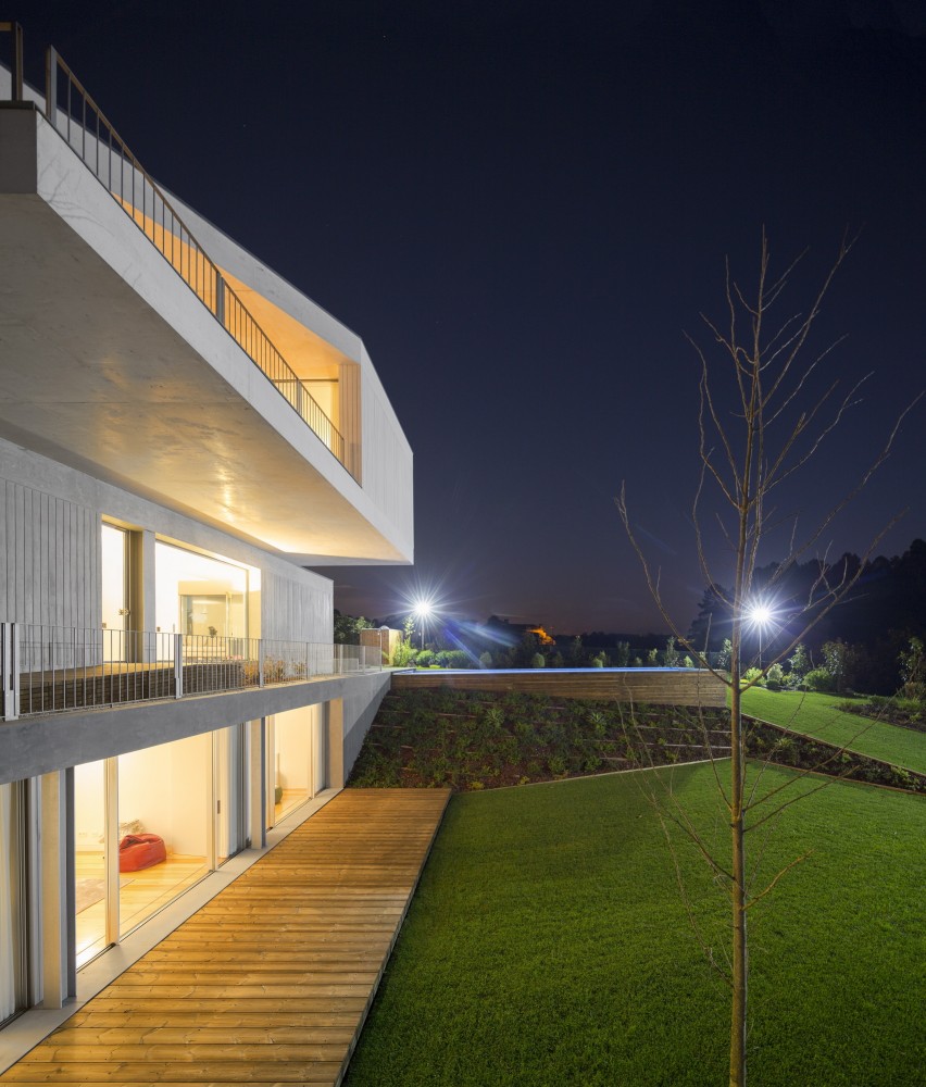House in Travanca / Nelson Resende