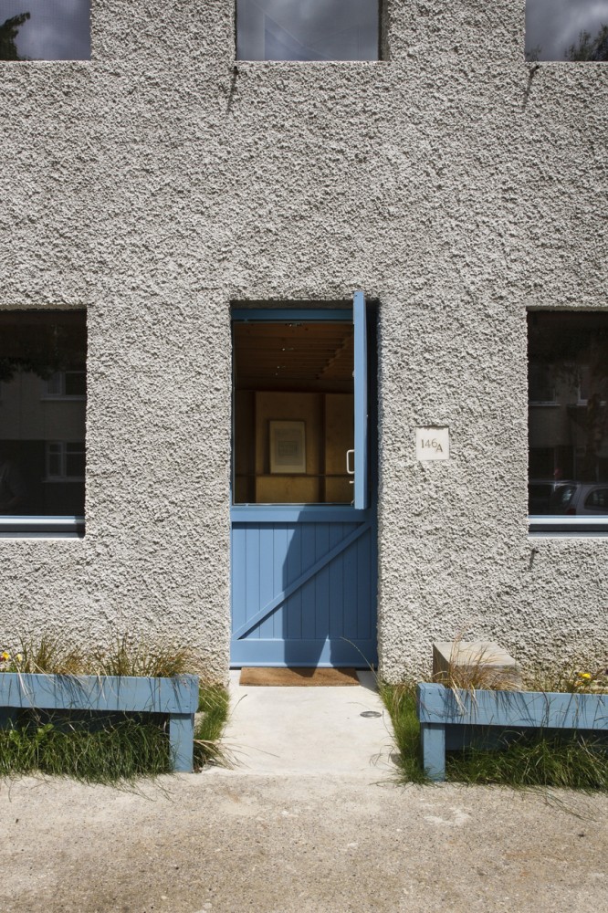 4 House / TAKA