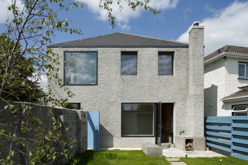 4 House / TAKA