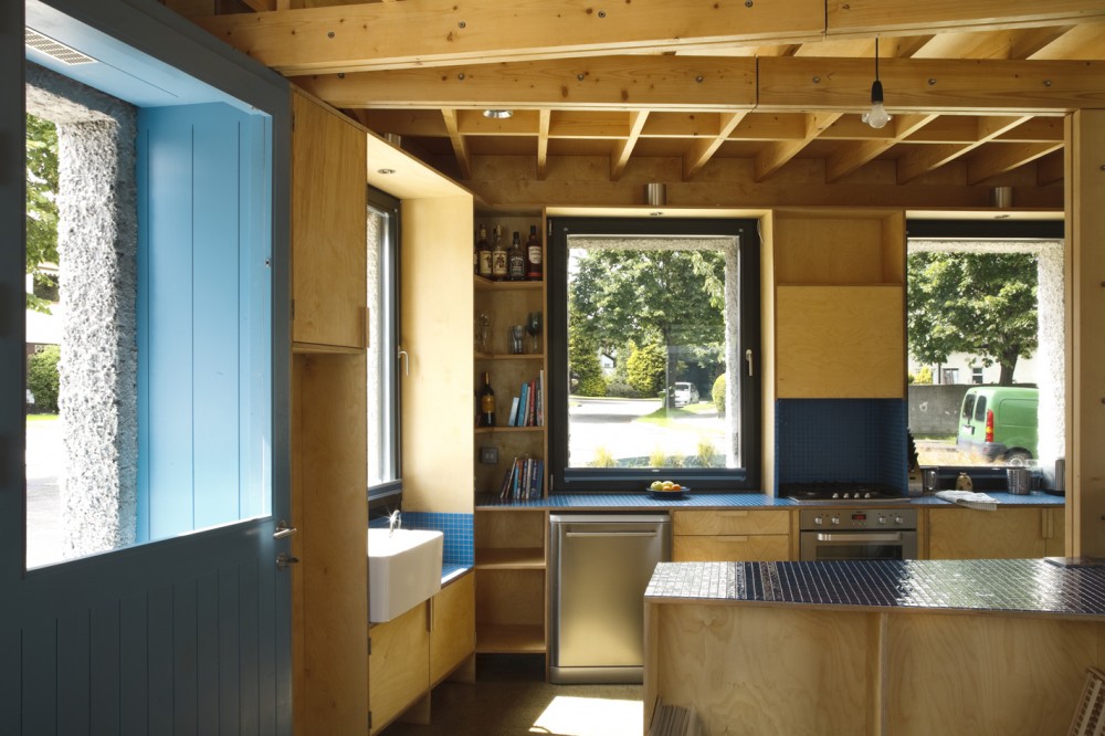 4 House / TAKA