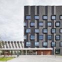 Sede Central Banc Sabadell / Bach Arquitectes © Adrià Goula