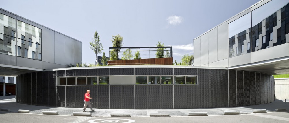 Banc Sabadell Headquarters / Bach Arquitectes