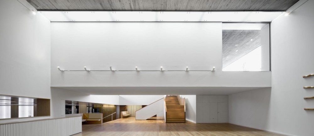 Banc Sabadell Headquarters / Bach Arquitectes