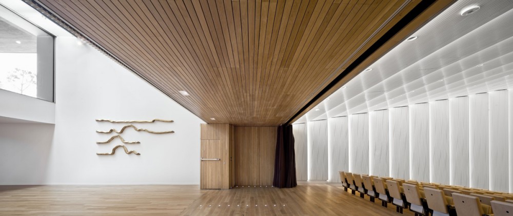Banc Sabadell Headquarters / Bach Arquitectes