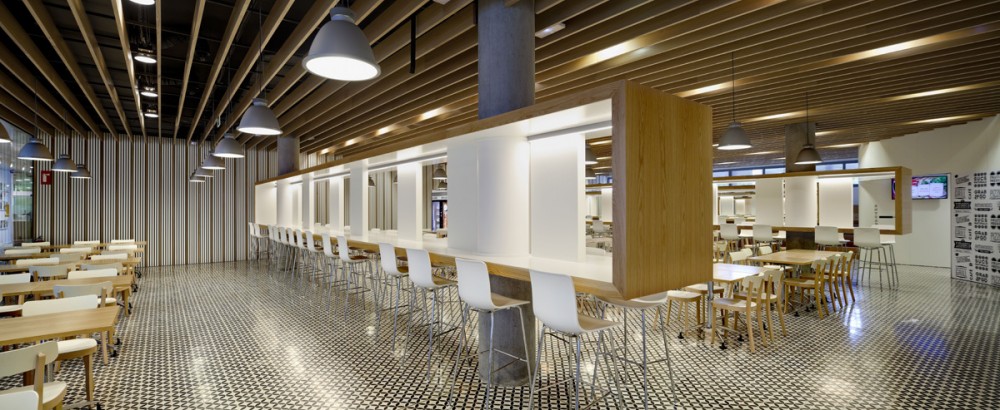 Banc Sabadell Headquarters / Bach Arquitectes