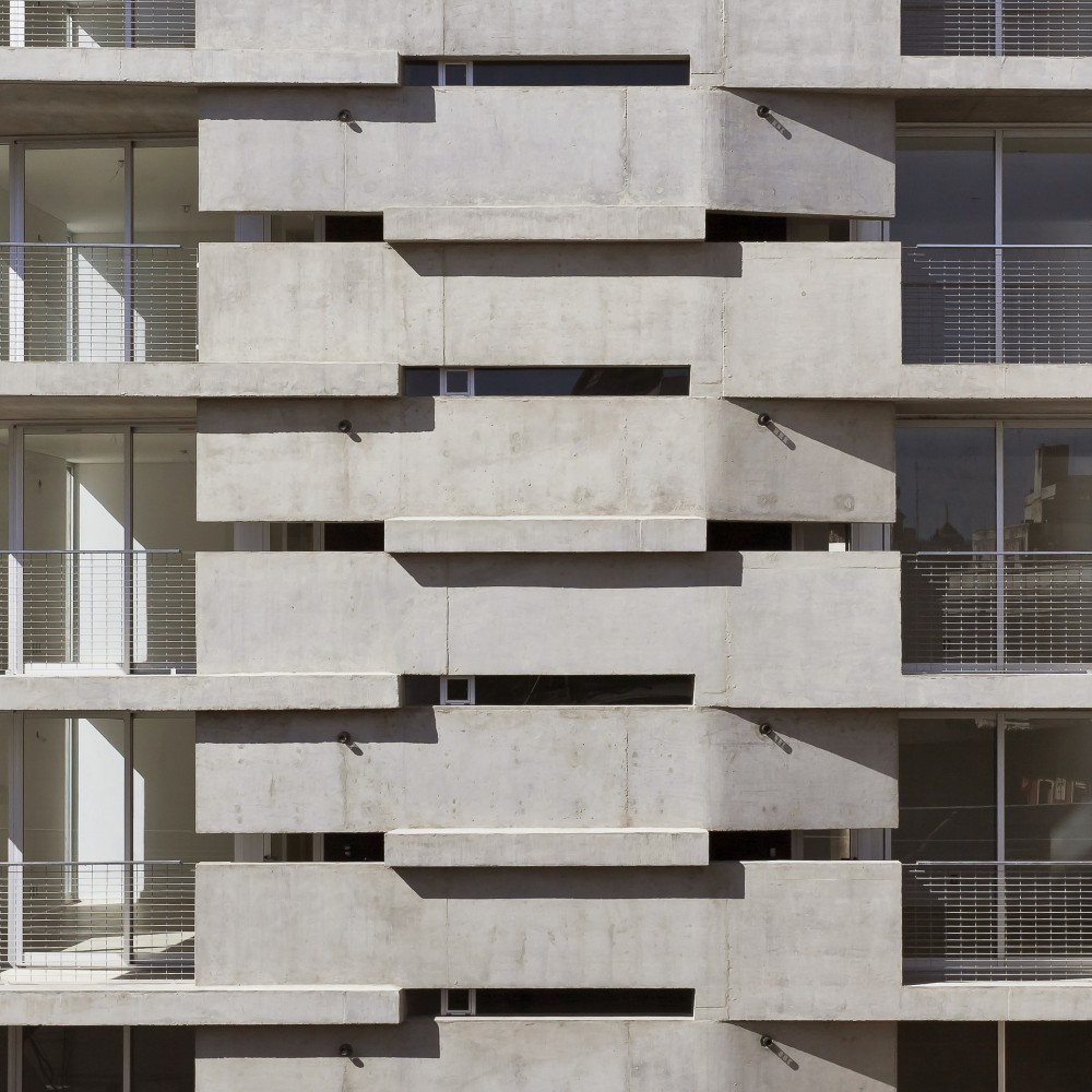 Maipu Building / Nicolás Campodonico