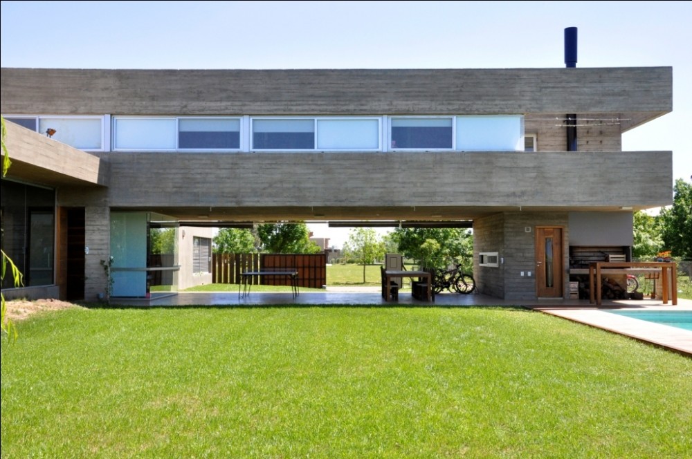 KM House / Estudio Pablo Gagliardo