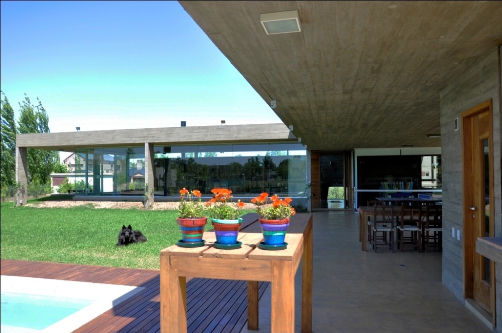 KM House / Estudio Pablo Gagliardo