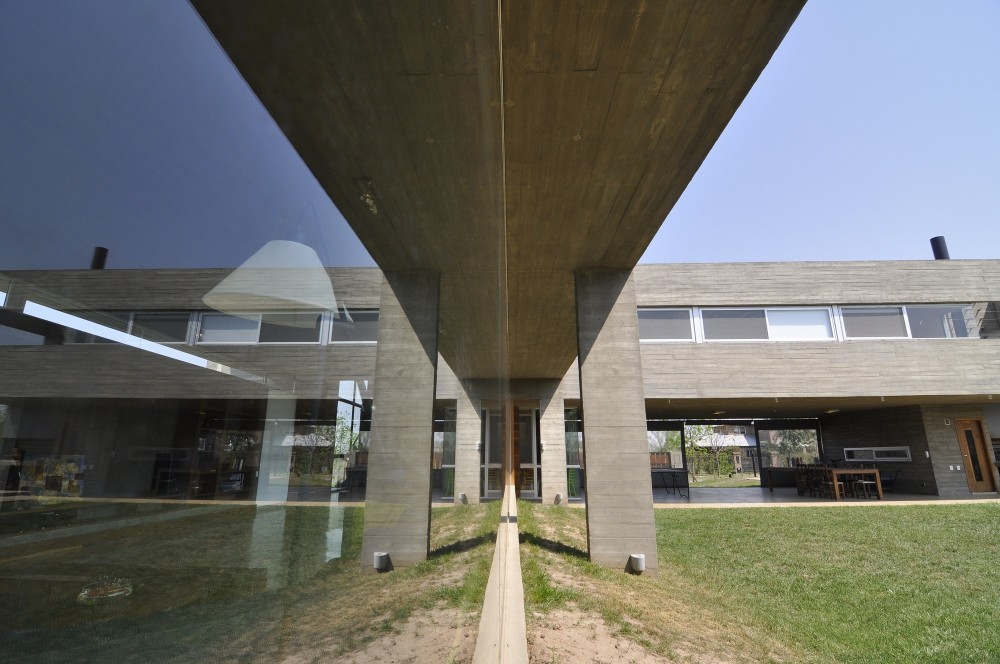 KM House / Estudio Pablo Gagliardo